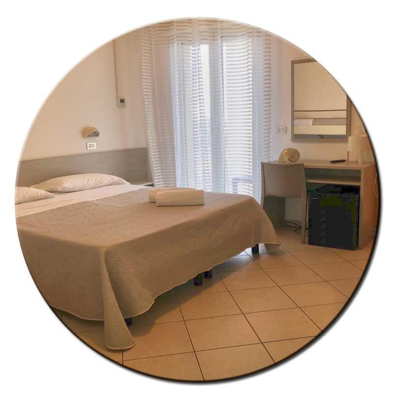 Hotel Amedea Cervia Exterior foto